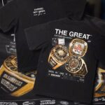 Alexander Volkanovski Instagram - Really big rings 💎 ▪️P4P #1 ▪️2022 Fighter of the Year ▪️Featherweight Champion To celebrate the great we’ve dropped this limited edition tee. Head to the link in bio to cop yours now. 🔥 #UFC284