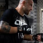 Alexander Volkanovski Instagram - When you eat better, move more, when you’re more mindful and connected to a supportive tribe, anything is possible 💫 #findyourbrave