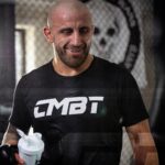 Alexander Volkanovski Instagram - When you eat better, move more, when you’re more mindful and connected to a supportive tribe, anything is possible 💫 #findyourbrave