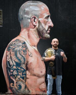 Alexander Volkanovski Instagram - Size up!! 😤
