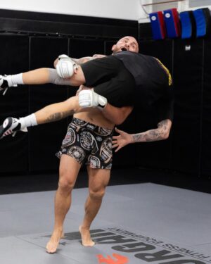 Alexander Volkanovski Instagram - Coming for that zero!! 😤 #ufc298