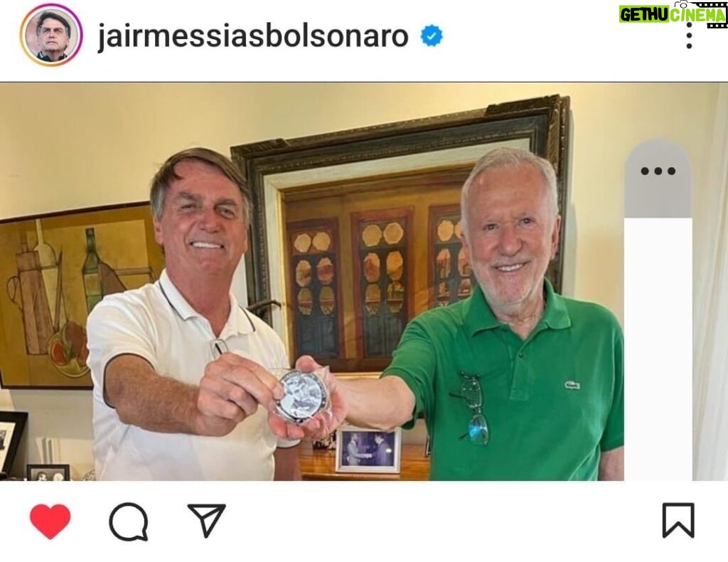 Alexandre Garcia Instagram - Ao completar 83 anos, recebi a Medalha 3.I: “imorrível, imbrochável, incomível”.