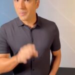 Alexandre Rossi Instagram - Conheça a Pipoca, gêmea da nossa querida Estopinha, cheia de energia e que adora roubar comida! Presença confirmadíssima no BBB 24, e com certeza vai roubar seu coração e levar o prêmio pra casa, principalmente se ele for comestível e estiver em cima de uma mesa, rs. Obs: A Pipoca participou do programa Encontro com @patriciapoeta e fez muito sucesso, por isso trouxe ela como candidata pro nosso BBB! : #alexandrerossi #drpet #bbb24 #bigbrotherbrasil #cachorro