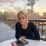Alexey Navalny Instagram - Вчера вышла моя колонка в журнале @TIME, в том числе и о тюремных условиях содержания папы. Сегодня у него был суд о невыдаче ему зимних сапог. Представляете?! В 21 веке заключенный в России должен судиться, чтобы ему выдали зимнюю обувь ! Спасибо всем за теплые слова, поддержку и распространение колонки. Я написала её не только потому, что хочу снова стоять так у моря и болтать с папой. А, хотя очень хочу. Главное - невиновный человек должен быть на свободе. Давайте бороться вместе. Свободу Алексею Навальному! И если вы её ещё не прочитали - ссылка у меня в био🫶 ______________ Yesterday, @time magazine published my column, including where I talked about my dad’s prison conditions. Today, he had a court hearing on not being given winter boots. Can you imagine?! In the 21 century, a prisoner in Russia has to sue to receive winter shoes ! Thank you all for the kind words, support, and sharing the column. I wrote it not only because I want to stand and chat with my dad like that again. Although, I very much do. The main reason is because every innocent person must be free. Let’s fight this fight together. Free Alexey Navalny! And if you haven’t read it yet - the link is in my bio🫶 Stanford University