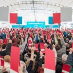 Alexey Navalny Instagram - 17 марта 2024 года состоятся президентские выборы. В этот день мы призываем всех прийти на участки и проголосовать против Владимира Путина. Сделать это можно, поставив галочки за любого другого кандидата. Что гораздо важнее, мы призываем каждого использовать 100 дней до голосования для агитации против Путина и его власти. Присоединяйтесь к кампании: https://neputin.org. Без сомнения, нас ждет пародия на избирательную процедуру. А итоговые результаты будут, как обычно, подделывать. Но любые выборы, даже самые фальшивые, — это время сомнений. Люди задумываются о том, кто у власти и зачем он там. Главная задача российской оппозиции, задача всех честных граждан — всеми силами ответить на эти сомнения. Агитировать. Объяснить, что 71-летний Путин, находящийся у власти 24 года, не должен оставаться еще на 6 лет. Он принесет вред России. Он должен уйти. Мы призываем всех: не бойтесь. Наш страх лишает нас страны и будущего. Год за годом, уже 24 года. Тому, кто боится ради свободы повесить листовку в своем подъезде, отправить ссылку своему другу или сделать пару телефонных звонков, стоит задуматься о том, зачем ему вообще нужна свобода. Будущее не принадлежит трусливым. Будущее принадлежит тем, кто, преодолевая страх, борется и верит в победу. Мы призываем к действию. (Полный текст поста читайте в блоге Алексея navalny.com. Видео смотрите на ютюб-канале «Навальный»)