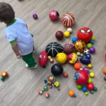 Alfonso Herrera Instagram - Exceso de pelotas…