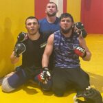 Ali Bagov Instagram - Победа приходит с терпением, с бедой приходит избавление, с тяготой - облегчение. Терпение - лучший помощник для человека, чем неисчислимое и вооружённое до зубов войско. И оно для победы - как голова для тела.. Baksan