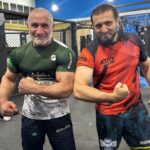 Ali Bagov Instagram - Приехали на сборы к младшим братьям, которые проходят его, в Школе Единоборств им. Абдулманапа Нурмагомедова, тут нас приняли как дома, спасибо всем братьям! Всегда рады вам и ждём у себя в гостях☝🏽 Makhachkala