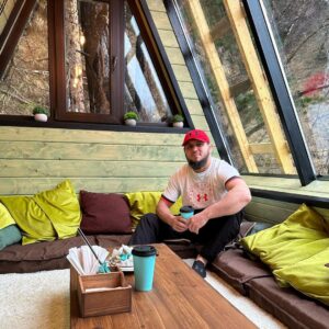 Ali Bagov Instagram - Наша вера даёт нам возможность подняться над всеми бурями и испытаниями нашей жизни,

Вера дает нам душевный мир, когда мы доверяемся во всем Всевышнему.☝🏼 #проходимреабилитацию