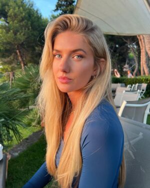 Alica Schmidt Instagram - Without gratitude everything can feel like nothing
With gratitude nothing can feel like everything 🤍