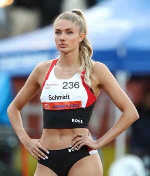 Alica Schmidt Instagram - Anzeige/ Three 400m races in 7 days ✔️ this was an exhausting week with a lot of travel days and lack of sleep😅 but I‘m happy with the results and grateful for the experience ☺️ now I need some time to rest before it‘s relay time on Friday 😍 #trackandfield #running #400m #workingformygoals #boss
