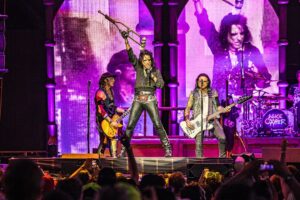 Alice Cooper Instagram - Welcome to the Show

🎟 https://AliceCooper.com
📸 Alive Coverage