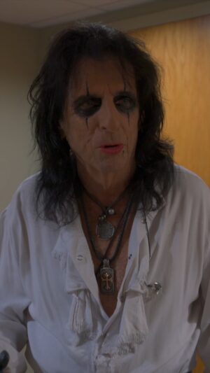 Alice Cooper Instagram - you always come back for one last scare...