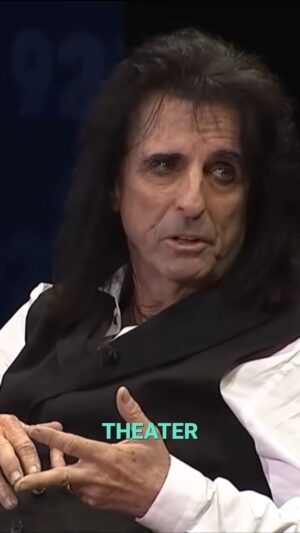 Alice Cooper Instagram - I grew up on that kind of horror movie, and I saw the humor in it at 10 years old

#AliceCooper #Horror #Rock