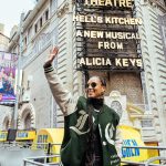 Alicia Keys Instagram - Wow!!!!! The Hell’s Kitchen opening countdown has begun!!! We had our FIRST week of rehearsals and the box office is officially open!!!! I HAD to pull up to the ICONIC Shubert Theatre on a double decker bus @hellskitchenbway themed 😍✨🤯 The fam was out and the hometown love is incredible!!! I love youuuuu!!!!!!! Tickets are on sale NOW!! I can’t wait for you to see this musical!!! You don’t want to miss this 😏😘