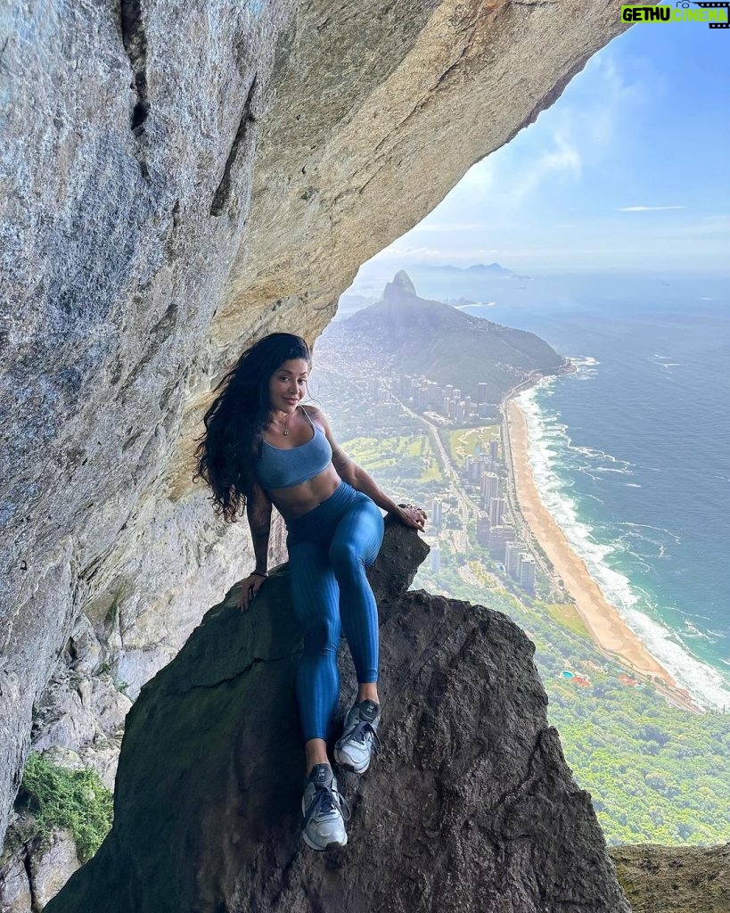 Aline Campos Instagram - Uma das minhas trilhas favoritas 🥾🌳🐾 Já foi? #GargantaDoCeu #RJ Rio de Janeiro, Rio de Janeiro