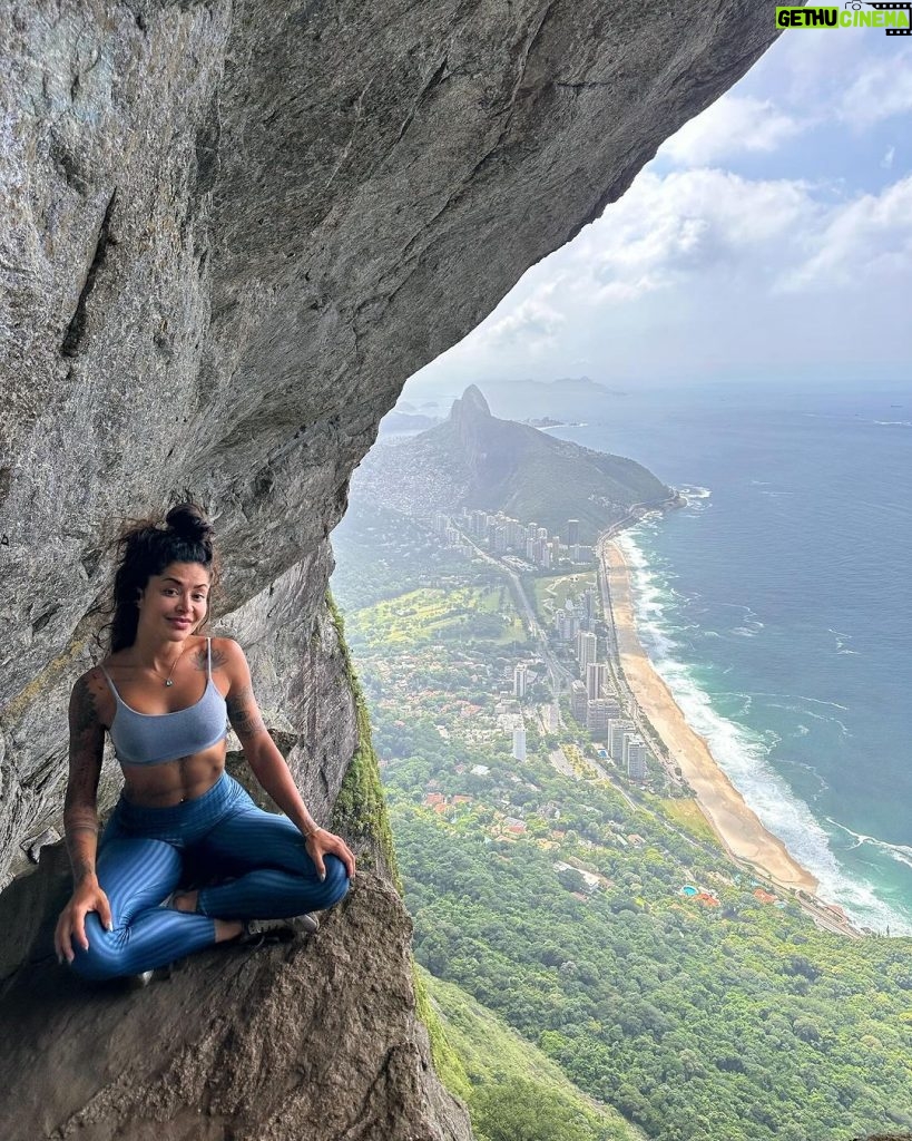 Aline Campos Instagram - Uma das minhas trilhas favoritas 🥾🌳🐾 Já foi? #GargantaDoCeu #RJ Rio de Janeiro, Rio de Janeiro
