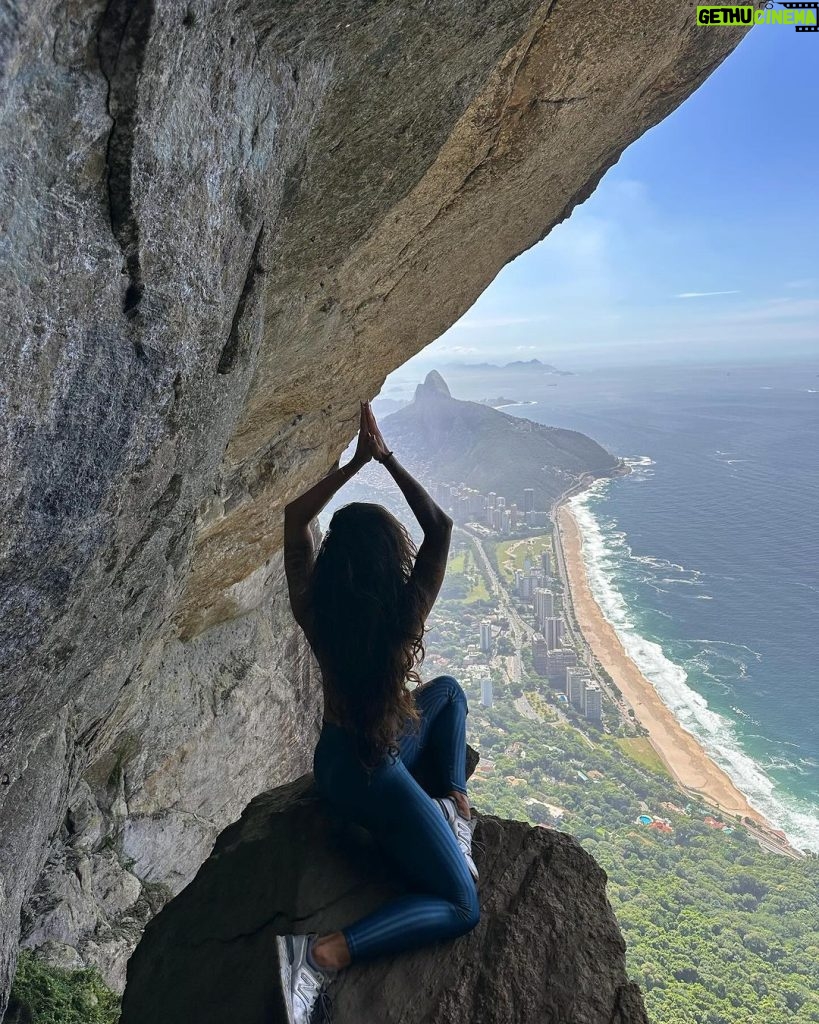 Aline Campos Instagram - Uma das minhas trilhas favoritas 🥾🌳🐾 Já foi? #GargantaDoCeu #RJ Rio de Janeiro, Rio de Janeiro