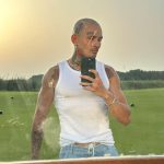 Alisher Morgenshtern Instagram - лысый мужик в поле для заставки на андроид скачать 3D фото обои