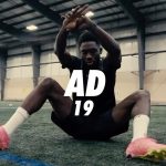 Alphonso Davies Instagram - Putting the work in before a big week 🏋🏾⚽️💪🏾 #AD19⚡️ Edmonton, Alberta