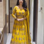 Alya Manasa Instagram - Hosur makkale !! Getting ready to meet u all @lakshmikrishna_naturals grand event Outfit partner @shanus_boutique