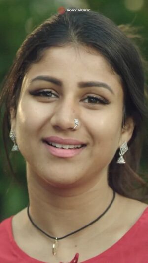 Alya Manasa Instagram - The love-filled #Kaathadi 🪁 on our #KaadhalTapes tonight 💞

The amazing @alya_manasa and @sanjeev_karthick ❤️

➡️ https://bit.ly/KaathadiMusicVideo

#MusicHeals