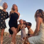 Alycia Debnam-Carey Instagram - Words cannot describe the kind of joy I had for my birthday week. Surrounded by some of my closest girls, in the most beautiful setting. I’m still day dreaming of it. 🤍✨👯‍♀️