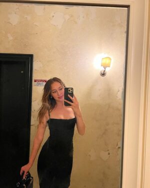 Alycia Debnam-Carey Instagram - Birthday week. Cancer full moon. 
Rome edition.