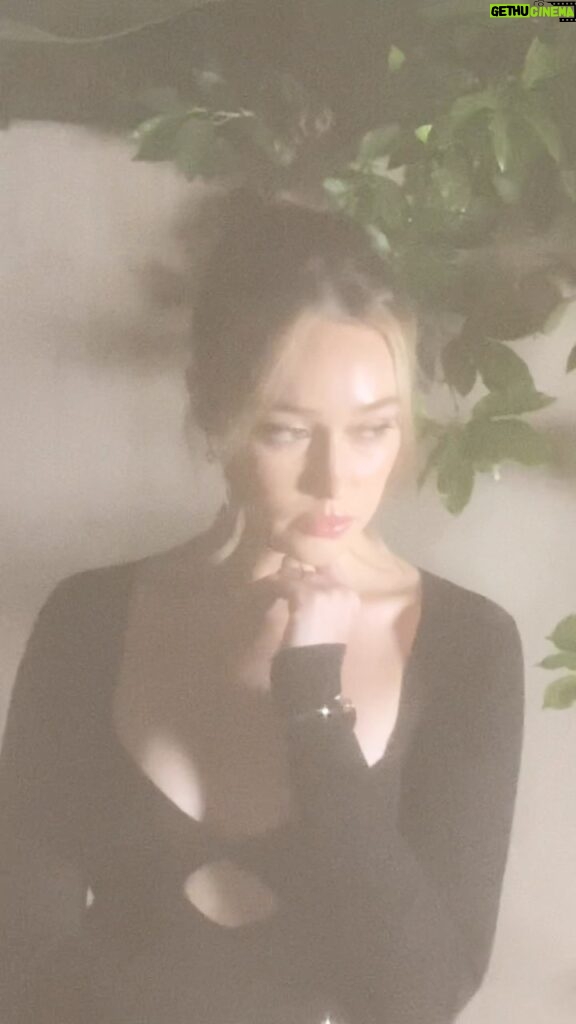 Alycia Debnam-Carey Instagram - ✨