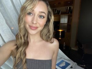 Alycia Debnam-Carey Instagram - Couldn’t make it to the #SaintXOnHulu TCAs so we did full glam and interviews in Sydney at 3am instead. 
@bradmullinshair and @filomena_makeup really came through for this 🥲🫶🏼 and @cartier always ✨