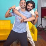 Amaal Mallik Instagram - Such is a vibe of @amaal_mallik always !! . Watch out for this fun unfiltered conversation on @mirchiindies YouTube channel very soon !!! . . Also check out his new single "Tujhe Chaahta Hoon Kyun" .. . . @mwm.entertainment #newmusic #amaalmalik #music #independentartist #independentmusic #mwm #amaalians #amaalian