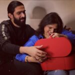 Amaal Mallik Instagram - Mother’s Day celebrations with the most powerful woman I know @jyothimalik ♥️ Here is a small gift from me and @dyson_india 😇 #DysonIndia #DysonAirwrap #Gifted