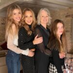 Amanda Holden Instagram - All together… all day. Time is the best gift of all. Love to all of you lucky enough to have it today..a big cuddle and my thoughts to those who don’t .. #mothersday ❤️