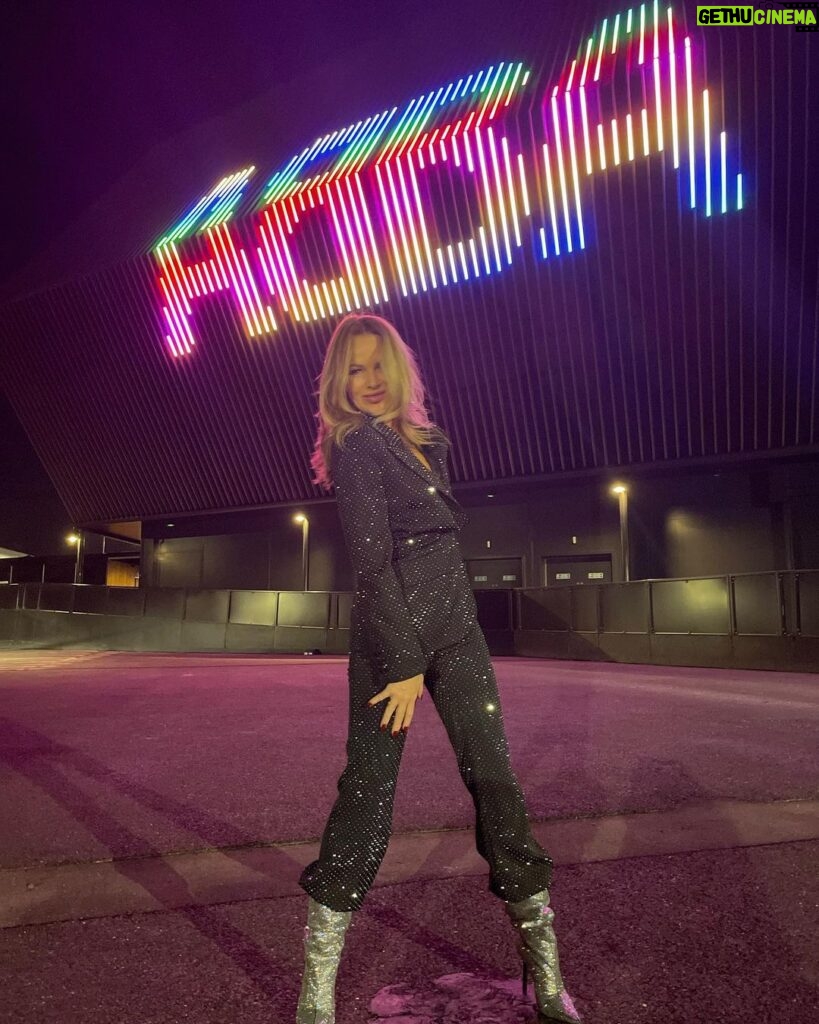 Amanda Holden Instagram - AMAZING @abbavoyage ABBA Voyage