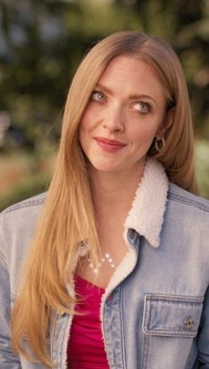 Amanda Seyfried Instagram - Do you wanna do something fun? Wanna go shop @walmart #BlackFridayDeals ? 🛍️ Deals are live now! #sponsored