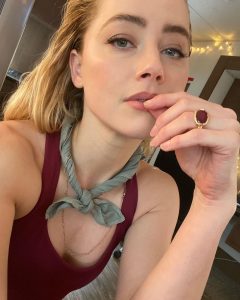 Amber Heard Instagram - #sundayselfie