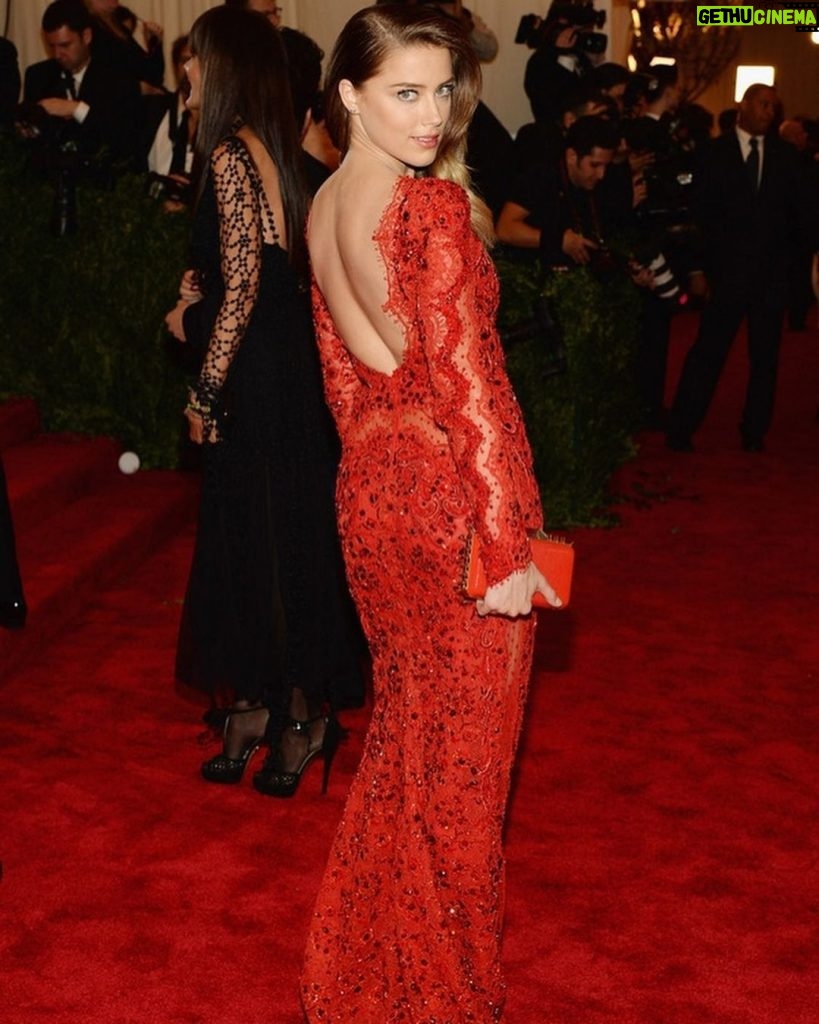 Amber Heard Instagram - I fuck with a theme. Met Gala carpet through the years. #tbt