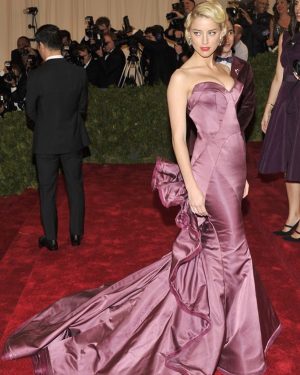 Amber Heard Instagram - I fuck with a theme. Met Gala carpet through the years. #tbt
