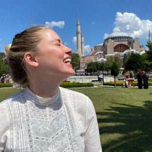 Amber Heard Instagram - vacation laugh is it’s own thing 🇹🇷