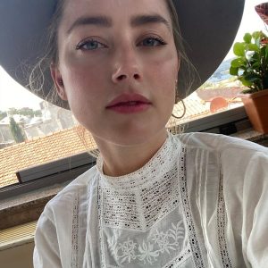 Amber Heard Instagram - Already melting (and it’s before noon) ...
