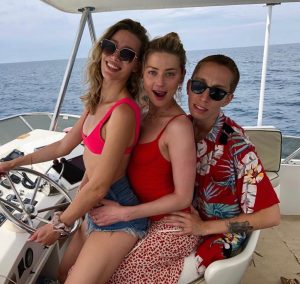 Amber Heard Instagram - Missing the trans-wich right about now 🥪 #TransDayofVisibility