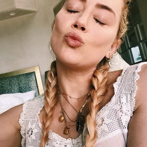 Amber Heard Instagram - Holiday wishes and kisses