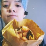 Amber Liu Instagram - TIANJIN!!! I swear i was freezing when i got to the city but last nights show was HOTTT🔥🔥 Thank you so much again and i got to try the Jian Bing Guo Zi! Also the JACKJACK STICKERS!! JJ says “thank you hoomans” 🥰 LOVE YOU GUYS 💛🧡 CHANGSHA, I’ll see you TOMORROW!! 🤘🤘 #NoMoreSadSongsTour
