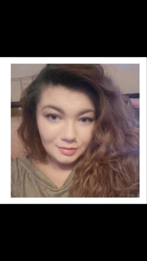 Amber Portwood Instagram - I’ve shared my life with you all for so many years.  This year, I’m determined to make good memories.

#livinginthemoment❤️