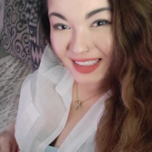 Amber Portwood Instagram - Hey guys!! I hope you’re having an amazing day. I’m enjoying the weather today and caught some fantastic lighting 😆