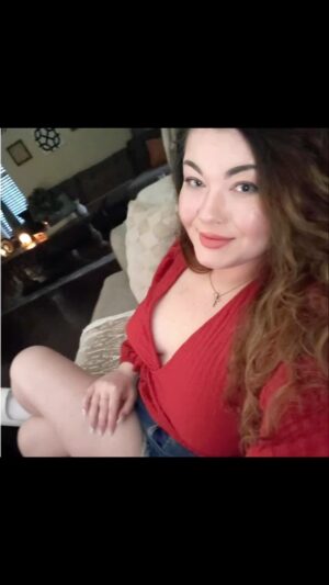 Amber Portwood Instagram - To all my beautiful souls supporting me these last 16 years thank you for being so loving and loyal🥰 

Always remember you are not lonely just because you’ve learned to finally work on yourself and not be codependent🙏 

#singleuntilready #illnessbecomeswellness #workonyoufirst #keepgoing