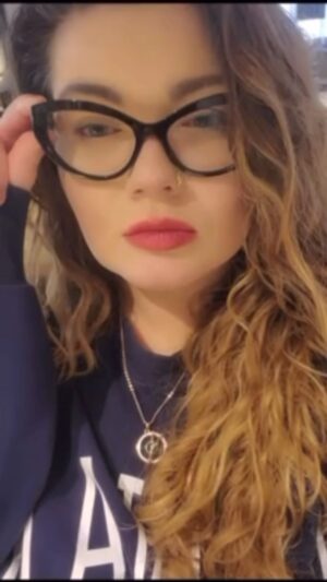 Amber Portwood Instagram - I’m outside… 

#dinner 🍱