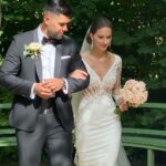 Amine Gülşe Instagram - Mrs & Mr Gülşe 👰🏽🤵🏽❤️ Öyle mutluyum ki bugün biricik abim @sahangulse evlendi 😍Güzeller güzeli @stefanieduarte su gibiydi beyazlar içinde 😍Allah mutluluğunuzu daim etsin inşallah bir ömür boyu birbirinize böyle güzel bakarsiniz ❤️🙏🏼 Sizi çok seviyorum 🥰