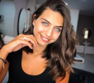 Amine Gülşe Instagram - New haircut 💜💇🏽‍♀️