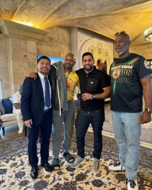 Amir Khan Instagram - All the legends under one roof #boxing 
Thank you to his excellency @turkialalshik for a warm welcome in to his home and country 🇸🇦 #riyadhseason